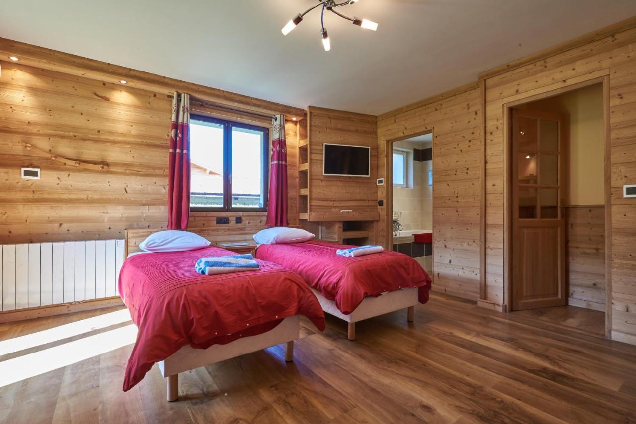 Chalet Aventure B&B เลส์เฌต์ ภายนอก รูปภาพ