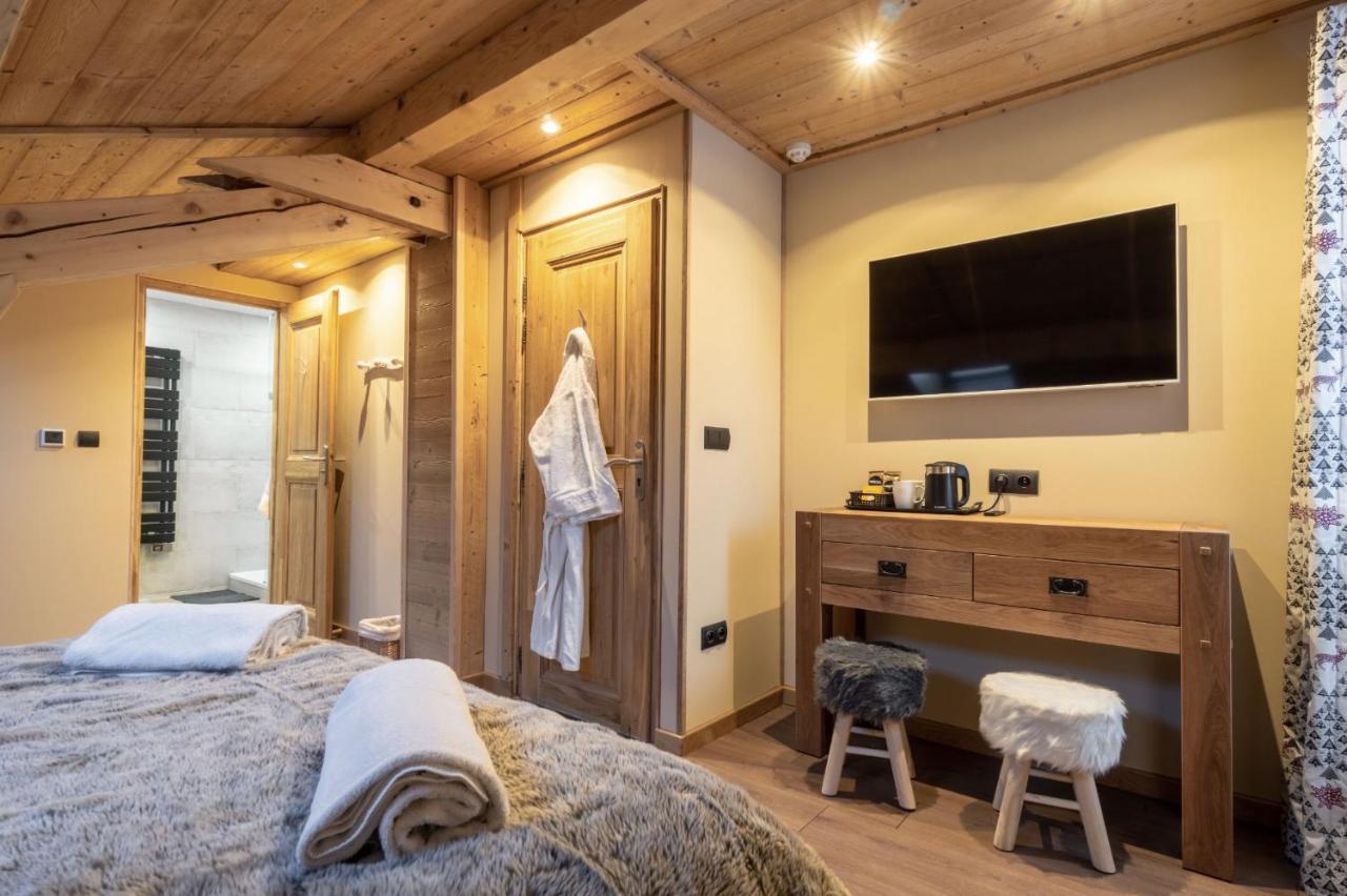 Chalet Aventure B&B เลส์เฌต์ ภายนอก รูปภาพ