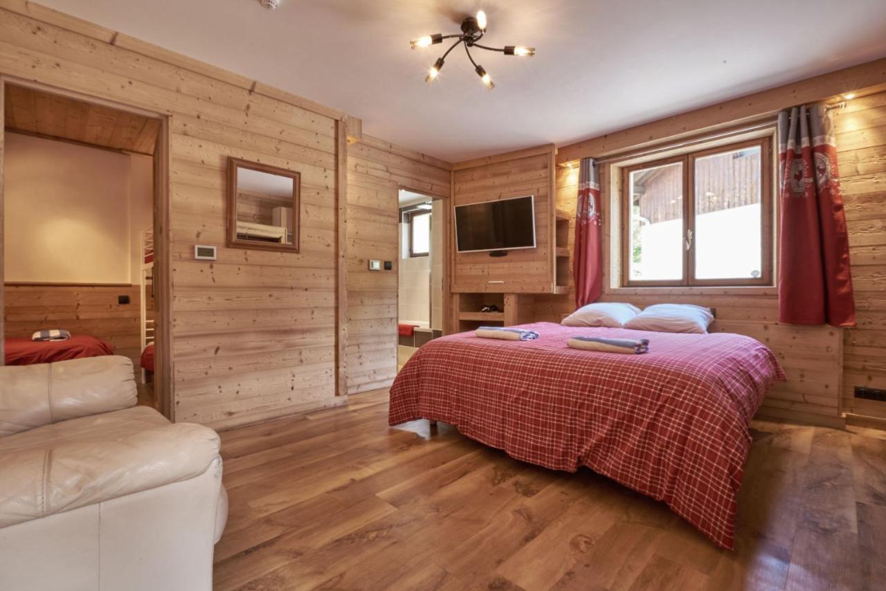 Chalet Aventure B&B เลส์เฌต์ ภายนอก รูปภาพ