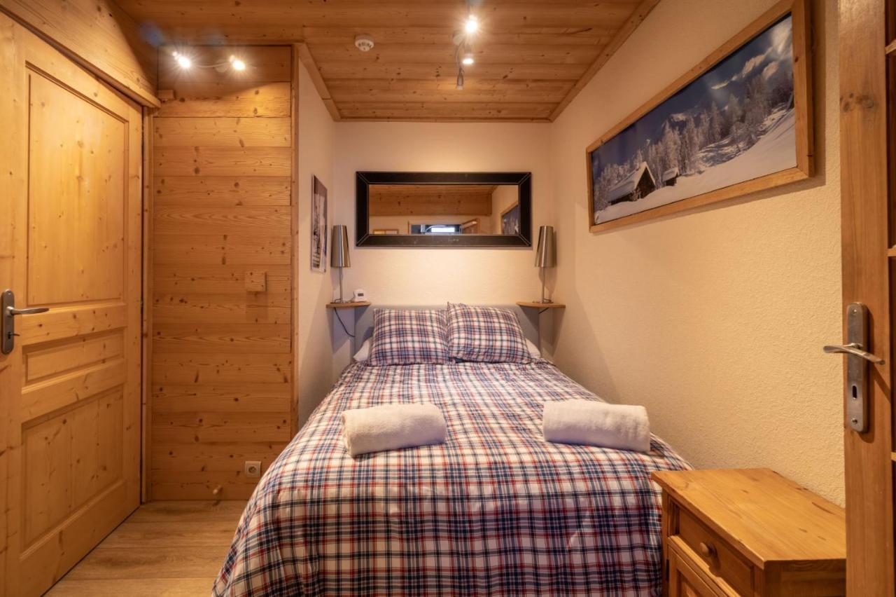 Chalet Aventure B&B เลส์เฌต์ ภายนอก รูปภาพ
