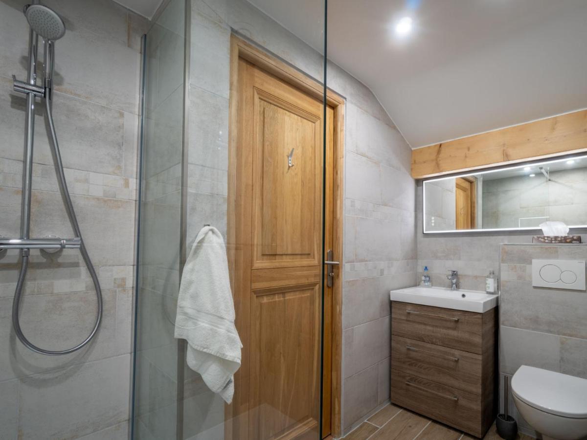 Chalet Aventure B&B เลส์เฌต์ ภายนอก รูปภาพ