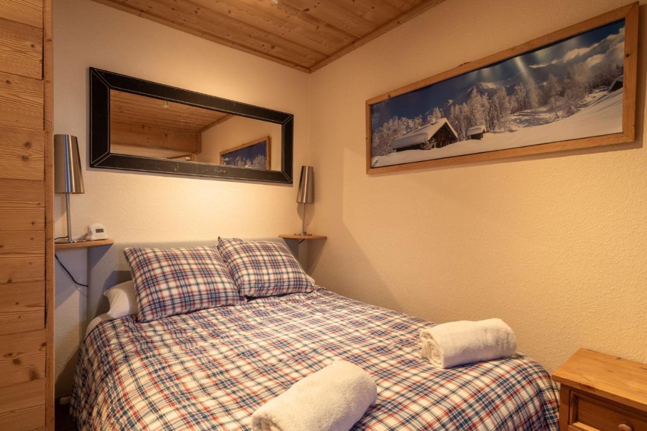 Chalet Aventure B&B เลส์เฌต์ ภายนอก รูปภาพ