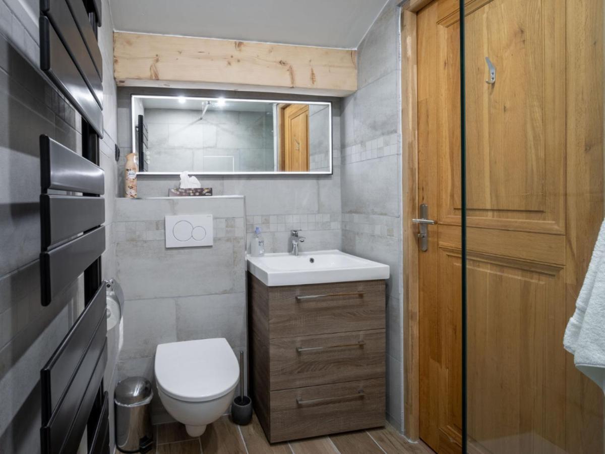 Chalet Aventure B&B เลส์เฌต์ ภายนอก รูปภาพ