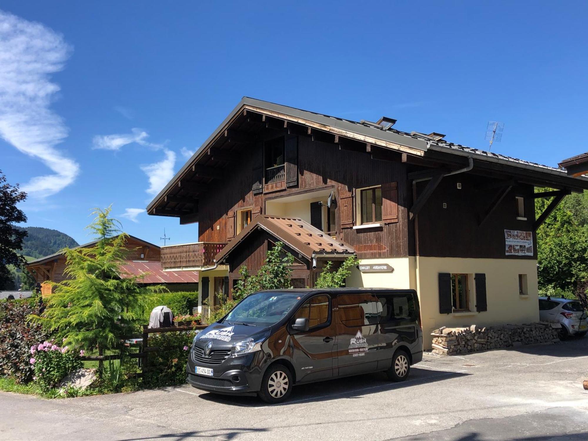 Chalet Aventure B&B เลส์เฌต์ ภายนอก รูปภาพ